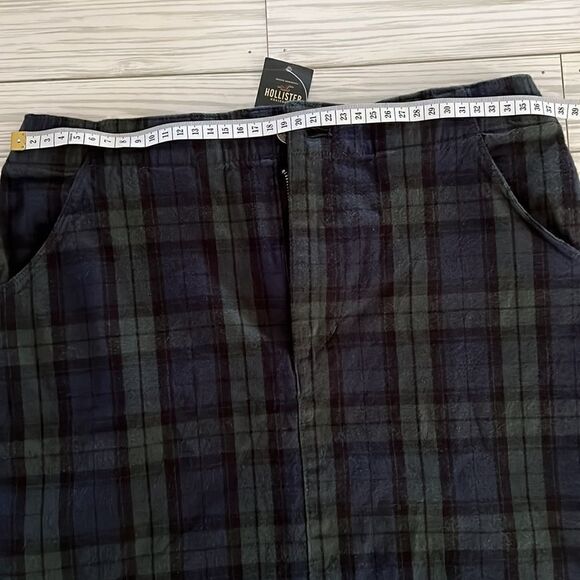 HOLLISTER PLAID SKIRT   - Picture 3 of 7